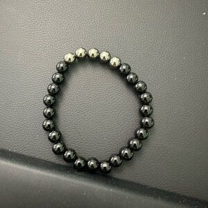 Elegant Black Beaded Bracelet